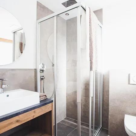 Alpenperle アパート *